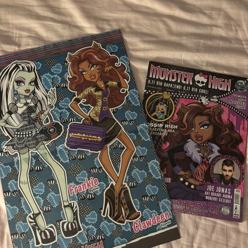 Monster High magazine and poster 2012 with Frankie and Clawdeen