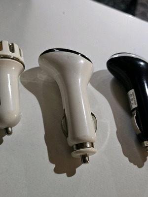 Car USB chargers like new, set of 3 pieces