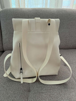 Rains backpack like new, white