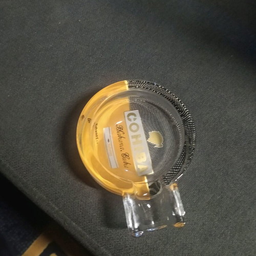 Smoking accessories like new with lighter, ashtray, humidifier and pouch