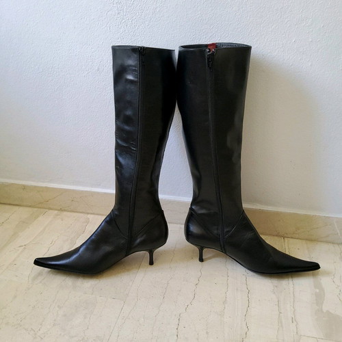 Bournazos vintage y2k deadstock leather kitten heel boots