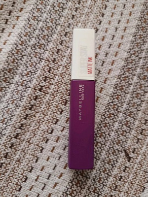 Super Stay Matte Ink Maybelline No 40 lipstick used