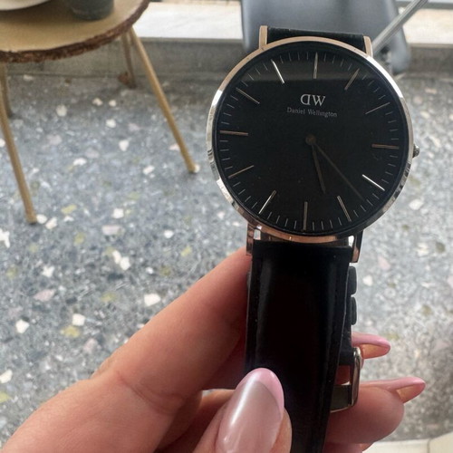 Dw Daniel Wellington watch black like new
