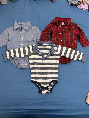 Baby bodysuits like new, pack of 3, 9-12 months, Oshkosh, Carter's, H&M