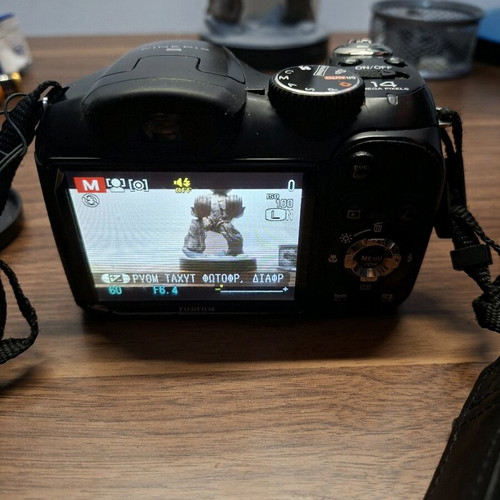 Fujifilm FinePix S2980 like new, fully functional