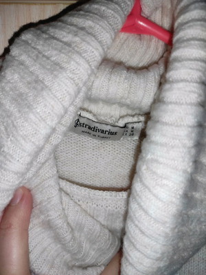 Knit sweater used with short neck, white, size M
