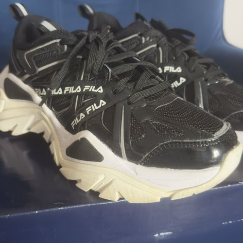 Fila Electrove 2 women's athletic shoes like new, size 39, black and white