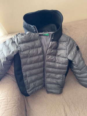 Benetton kids jacket used gray with hood