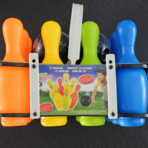Bowling set for kids new, 10 pins and 2 balls