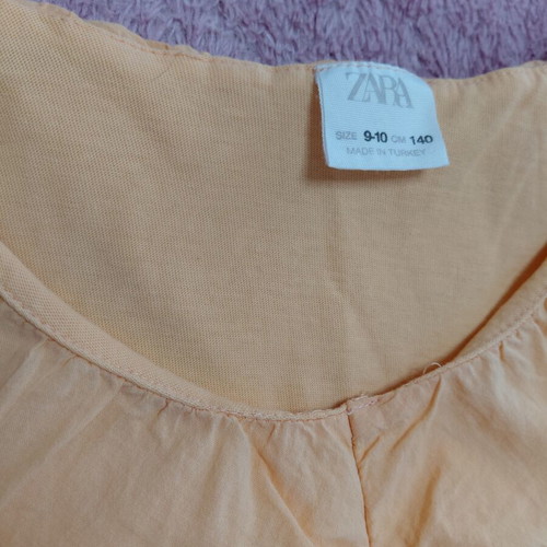 Zara girls crop top like new, orange with ruffles