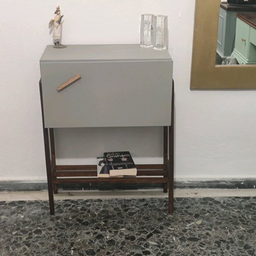 Entrance furniture Danish design used