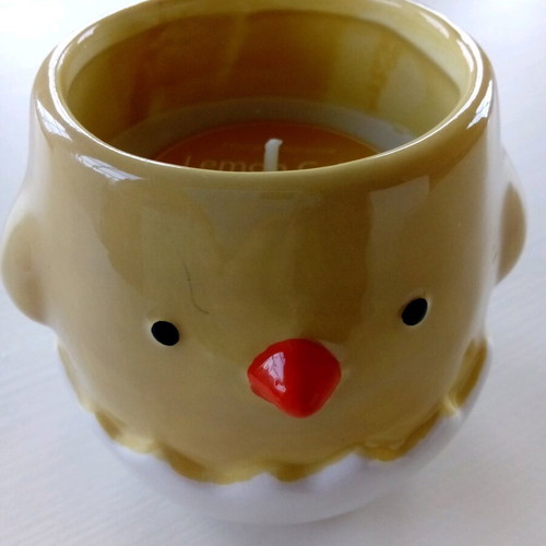 Decorative candle new scented lemon cake
