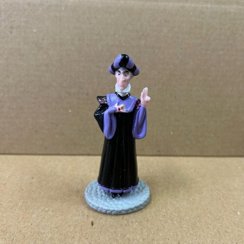 Applause Disney The Hunchback of Notre Dame Frollo figure like new