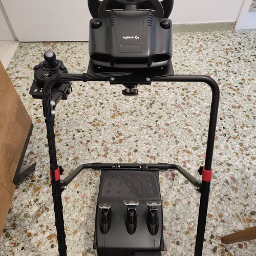 Logitech G29 Driving Force racing wheel with pedals and gear shifter, PXN stand
