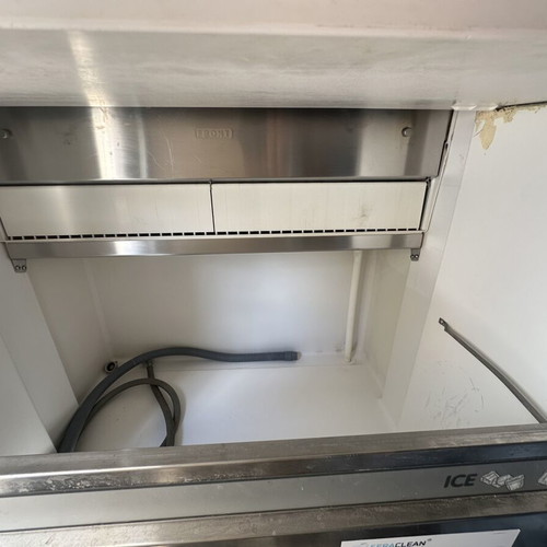 Brema CB 1565A-Q ice machine used, needs service