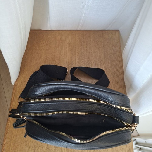 Carpisa bag like new, black with gold details