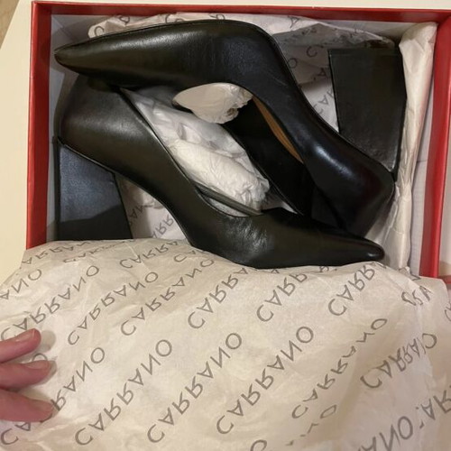 Carrano leather pumps size 40, black