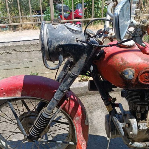 Bmw R 25/3 motorcycle used, 1950s model, needs restoration