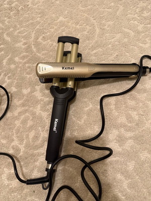 Kemei hair straightener and triple hair curler like new