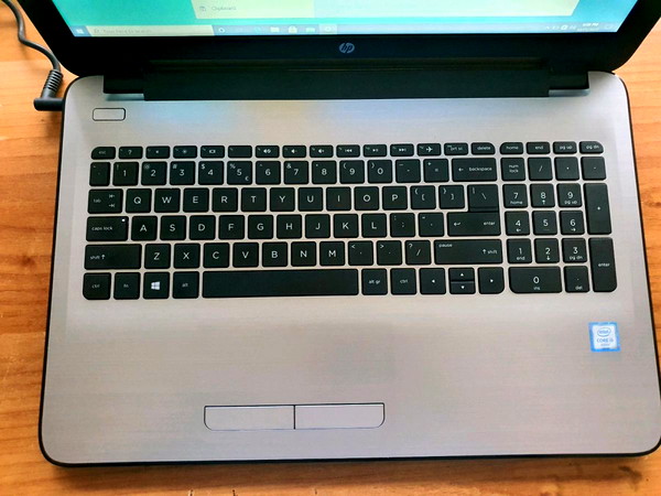 Hp Laptop Tpn-c125 - € 280,00 - Vendora