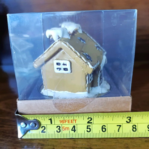 Trimar Christmas candles like new, gingerbread house design