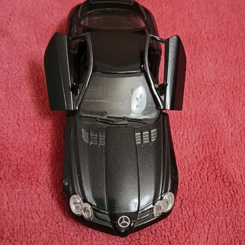 Mercedes SLR New Rays 1:32 like new with opening doors