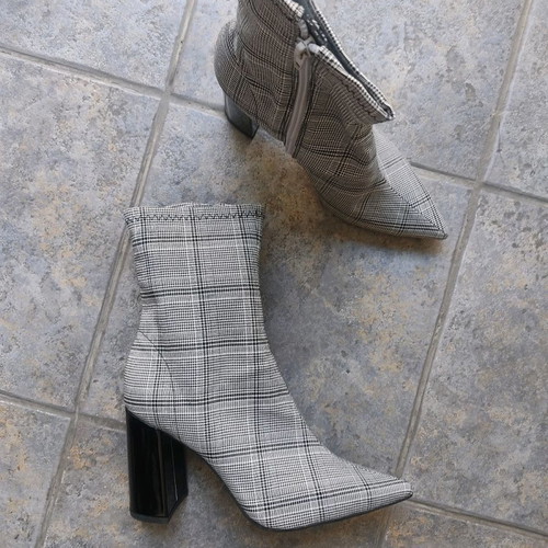 Jeffrey Campbell ankle boots new, size 37, square heel