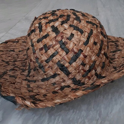 Straw hat used, size 55 cm circumference