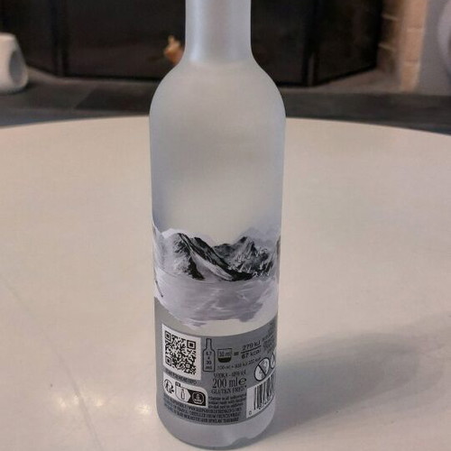 Collectible Grey Goose Vodka 200ml bottle new, sealed