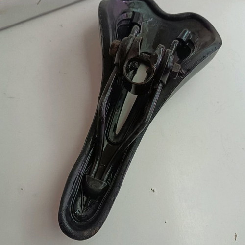 Selle Italia mountain bike saddle lightly used