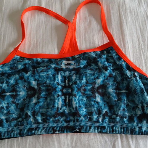 Slazenger women's swimsuit top athletic size 16 new