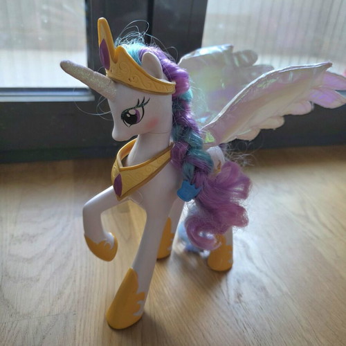 Princess Celestia My Little Pony G4 Friendship Is Magic Light & Sounds like new