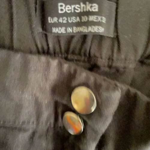 Bershka γυναικεία cargo παντελόνια 42 σαν καινούργια, μαύρα με ασημένιες λεπτομέρειες