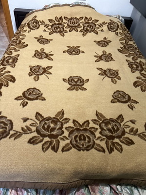 Crylor blanket 210x190 like new
