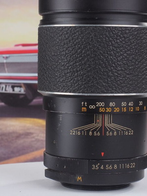 Chinon 200mm f3.5 m42 manual vintage lens in great condition