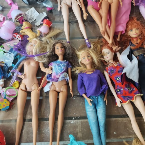 Barbie κούκλες και αξεσουάρ μεταχειρισμένα, σετ