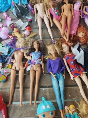 Barbie κούκλες και αξεσουάρ μεταχειρισμένα, σετ