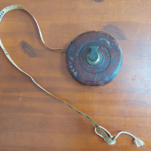 London Maker Dean English measuring tape used