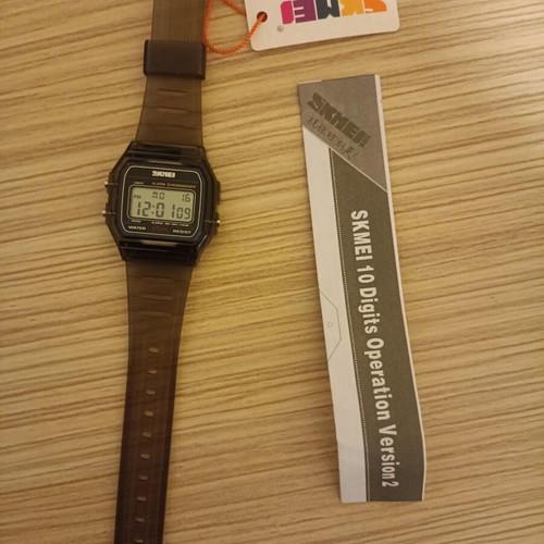 Skmei waterproof watch like new, black