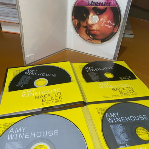 Amy Winehouse The Complete Early Years 4 CD and collectible DVD like new, jazz