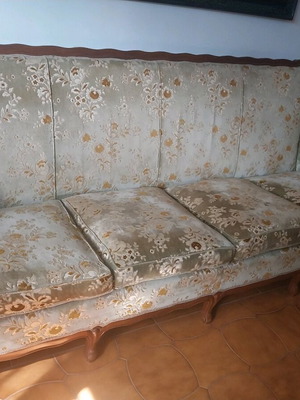 Four-seater sofa like new