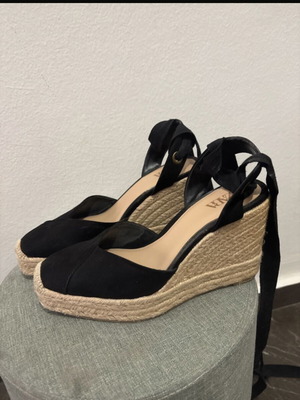 Zara women's espadrilles like new, size 37, black and beige