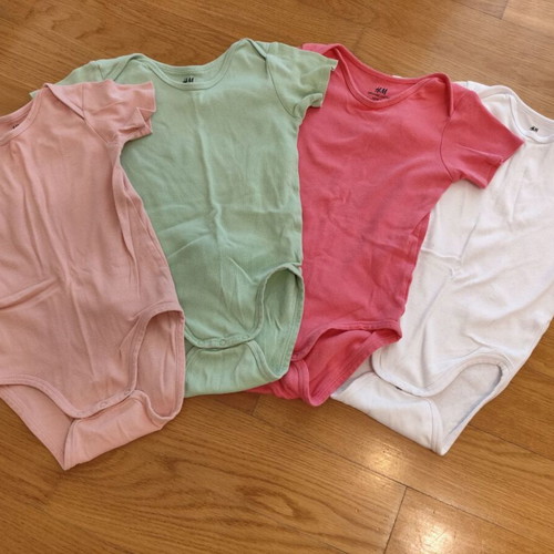 H&M short-sleeve bodysuits, pack of 4, cotton jersey, pink green fuchsia white, 1-2 years