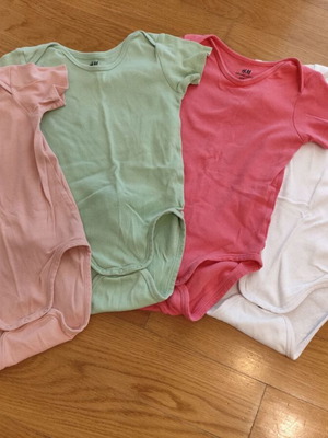 H&M short-sleeve bodysuits, pack of 4, cotton jersey, pink green fuchsia white, 1-2 years