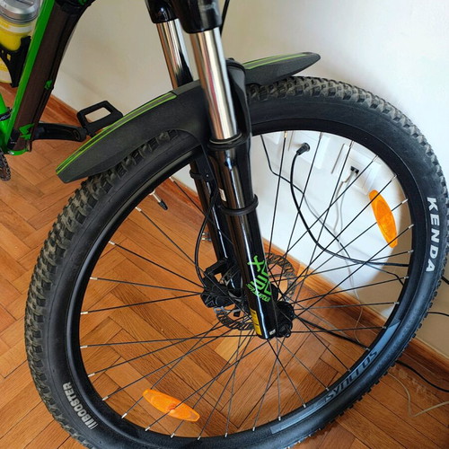 Scott mountain bike like new with disc brakes, men's
