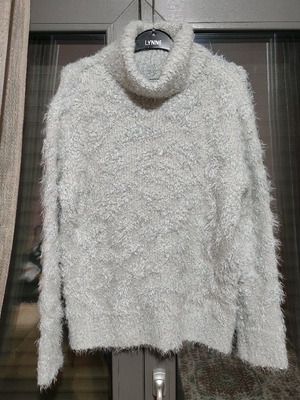 Zara boucle knit sweater like new, gray, size S