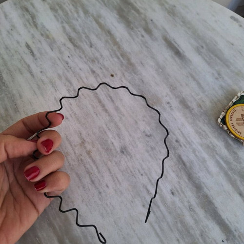 Black zigzag hairband like new