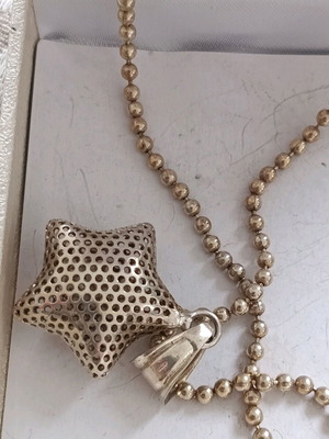 Silver pendant with 925 stamp and 925 chain like new