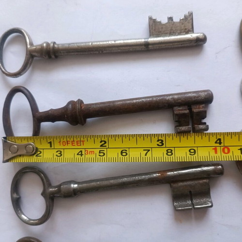 Antique large hand-forged skeleton keys set of 10 like new