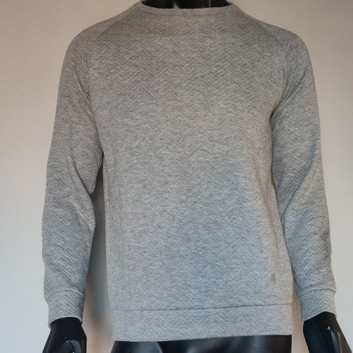 Pull & Bear men's grey sweatshirt with embossed quilted chevron design